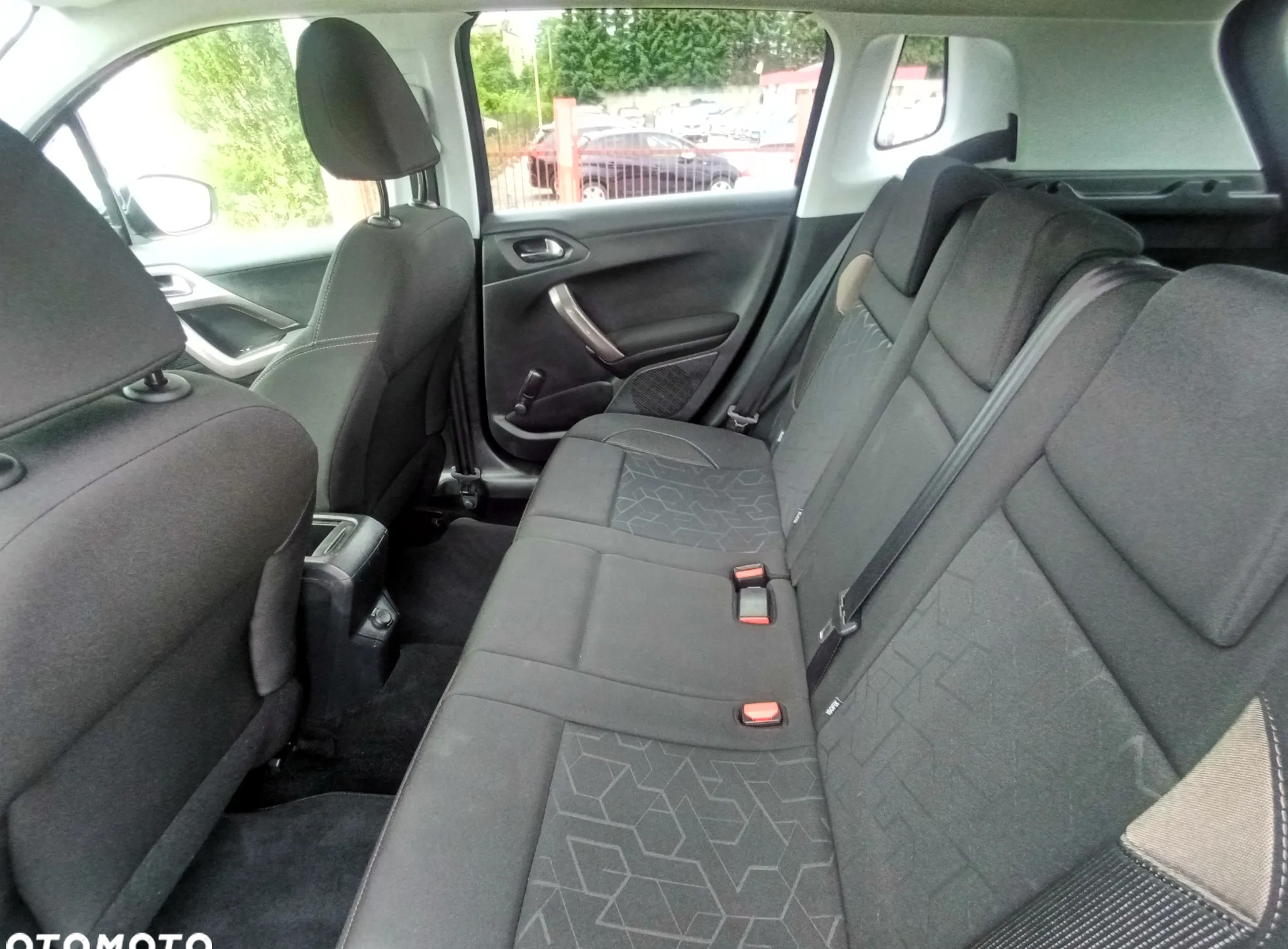 Peugeot 2008 cena 35900 przebieg: 152000, rok produkcji 2015 z Kielce małe 154